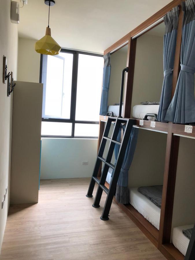 Knock Knock Hostel Kaohsiung Exterior photo